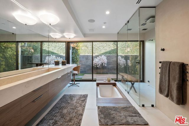 1368 Beckwith Avenue, Los Angeles, CA 90049