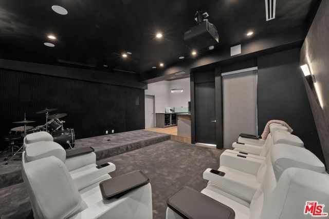 1368 Beckwith Avenue, Los Angeles, CA 90049