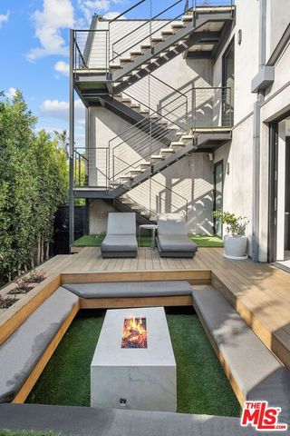1368 Beckwith Avenue, Los Angeles, CA 90049
