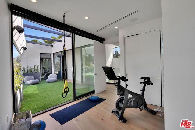 1368 Beckwith Avenue, Los Angeles, CA 90049