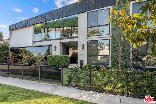 1368 Beckwith Avenue, Los Angeles, CA 90049