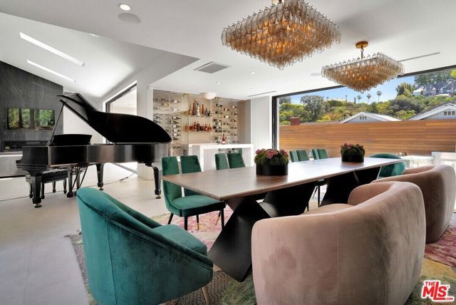 1368 Beckwith Avenue, Los Angeles, CA 90049