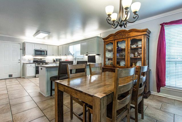 1021 Spring Creek Cove, Benton, AR 72015