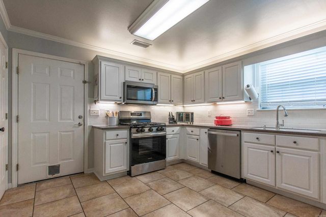 1021 Spring Creek Cove, Benton, AR 72015