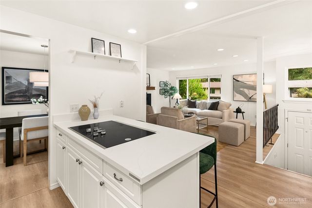 19044 NE 165th Place, Woodinville, WA 98072