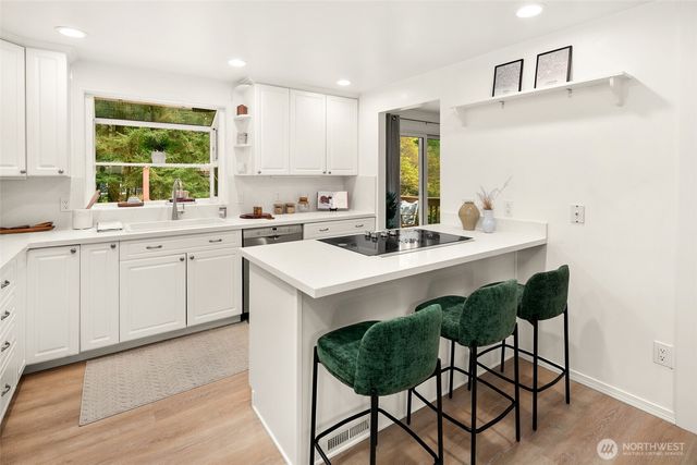 19044 NE 165th Place, Woodinville, WA 98072