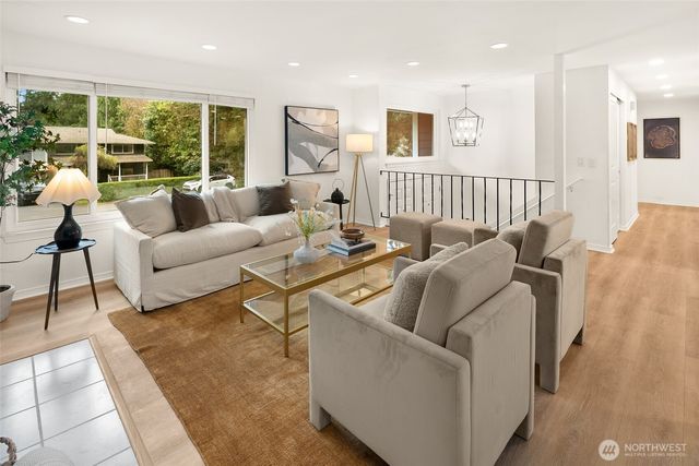 19044 NE 165th Place, Woodinville, WA 98072