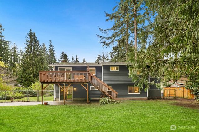 19044 NE 165th Place, Woodinville, WA 98072