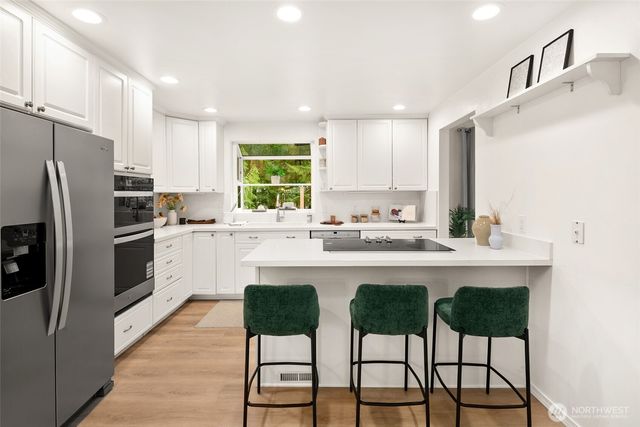 19044 NE 165th Place, Woodinville, WA 98072