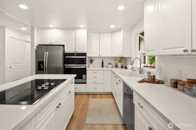 19044 NE 165th Place, Woodinville, WA 98072