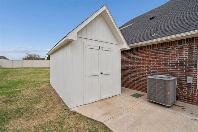 17908 Haslemere Lane, Edmond, OK 73012