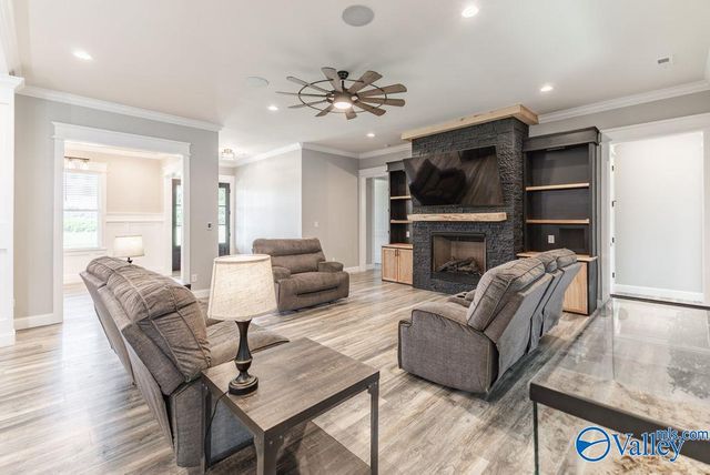 1719 Gurley Pike, Gurley, AL 35748
