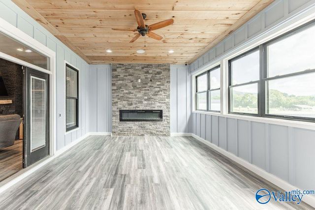 1719 Gurley Pike, Gurley, AL 35748
