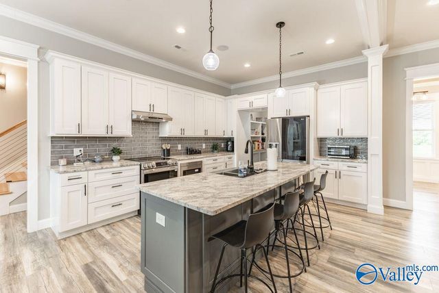 1719 Gurley Pike, Gurley, AL 35748