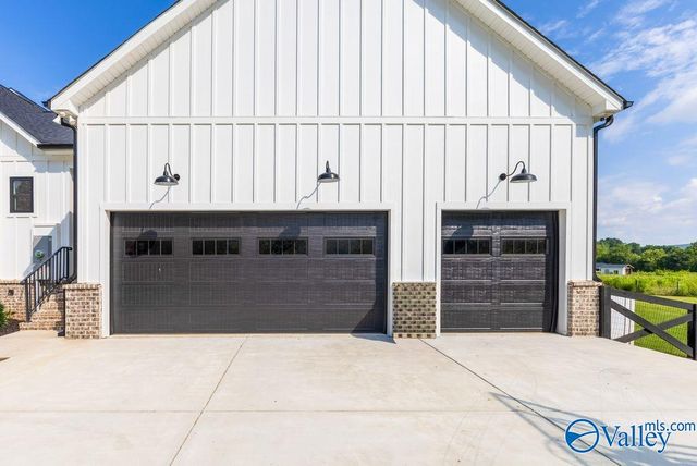 1719 Gurley Pike, Gurley, AL 35748