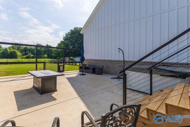 1719 Gurley Pike, Gurley, AL 35748