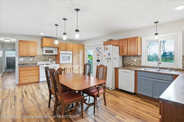 10970 Airport Road, Dewitt, MI 48820