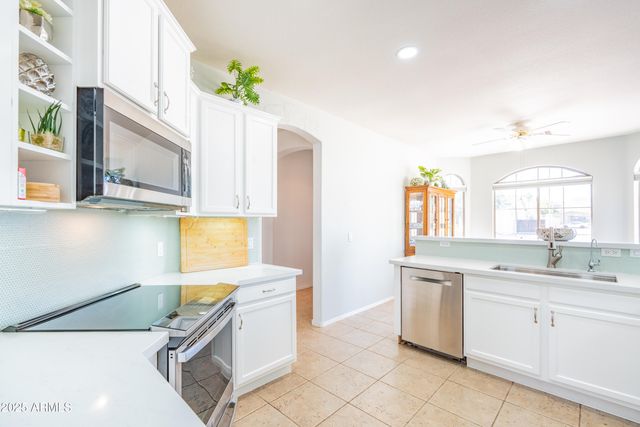 1550 W SAINT KATERI Drive, Phoenix, AZ 85041