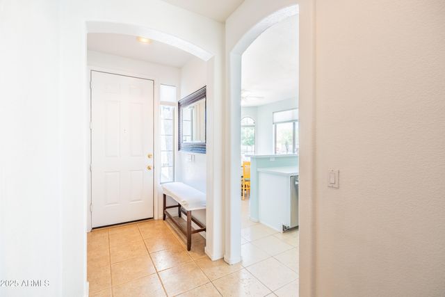 1550 W SAINT KATERI Drive, Phoenix, AZ 85041