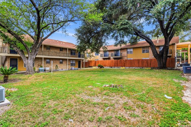 923 Vance Jackson Rd Apt 1110, San Antonio, TX 78201