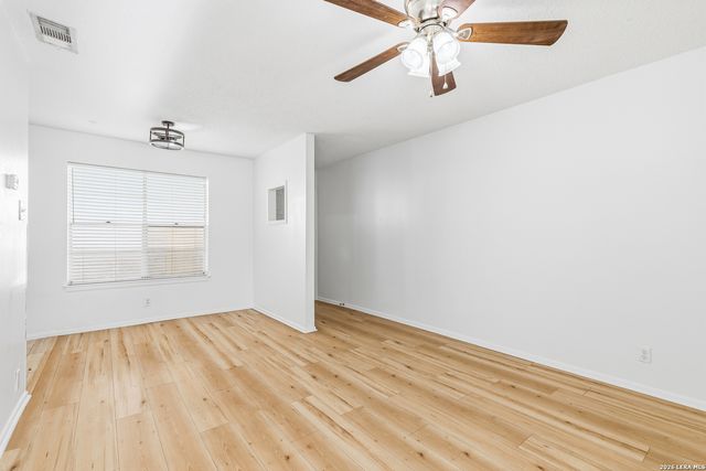 923 Vance Jackson Rd Apt 1110, San Antonio, TX 78201