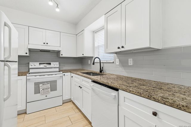 923 Vance Jackson Rd Apt 1110, San Antonio, TX 78201