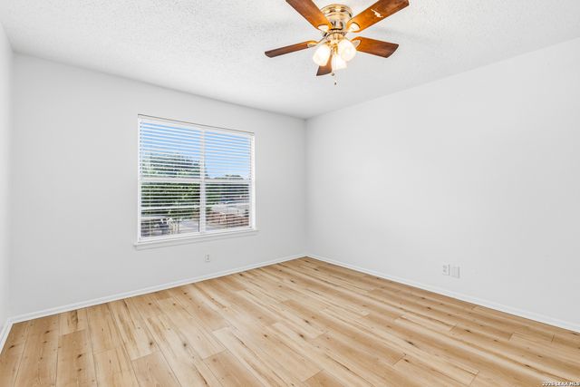 923 Vance Jackson Rd Apt 1110, San Antonio, TX 78201