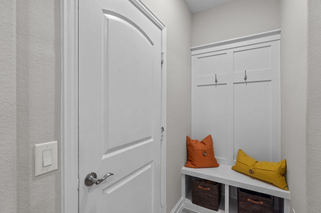 1048 Pinnacle Breeze Drive, Fort Worth, TX 76052