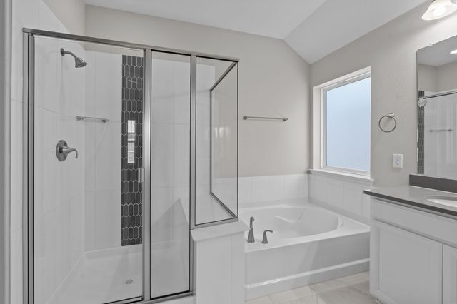 1048 Pinnacle Breeze Drive, Fort Worth, TX 76052