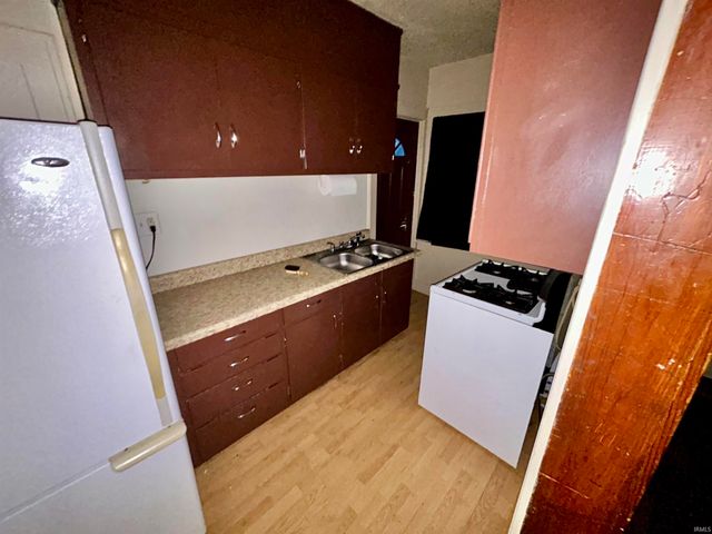 312 Horace Mann Court, Marion, IN 46952