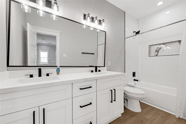 3513 Omega Street, Houston, TX 77022