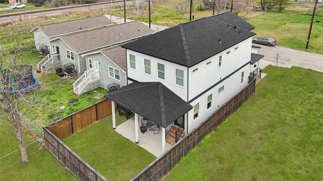 3513 Omega Street, Houston, TX 77022