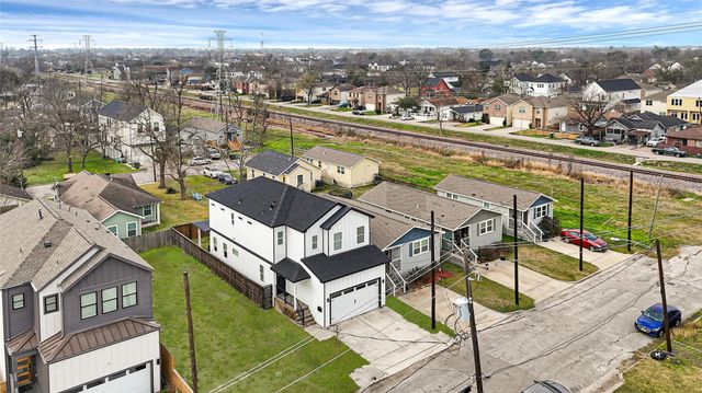 3513 Omega Street, Houston, TX 77022