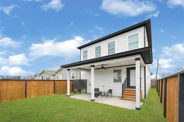 3513 Omega Street, Houston, TX 77022