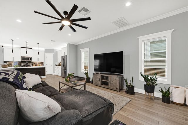 3513 Omega Street, Houston, TX 77022