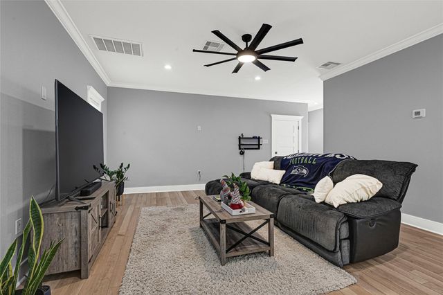 3513 Omega Street, Houston, TX 77022