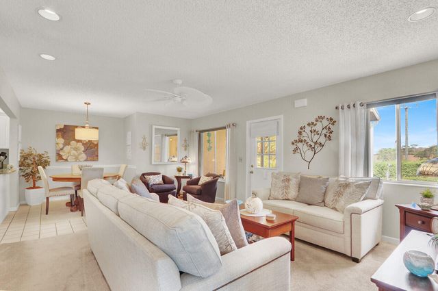 323 KNOTTY PINE Circle A-2, Greenacres, FL 33463
