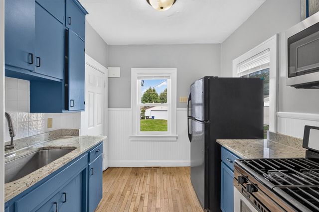 1927 Sherwood Avenue, Saint Paul, MN 55119