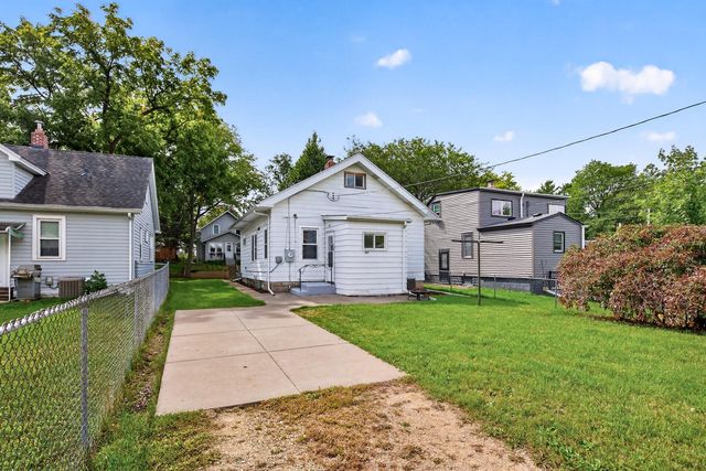 1927 Sherwood Avenue, Saint Paul, MN 55119