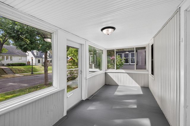 1927 Sherwood Avenue, Saint Paul, MN 55119