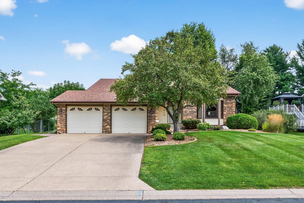 5616 Pascal Street, Shoreview, MN 55126
