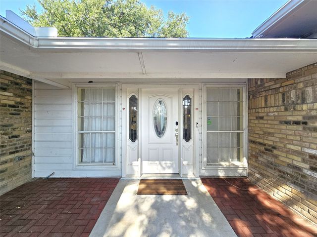 13103 Fall Manor Drive, Dallas, TX 75243