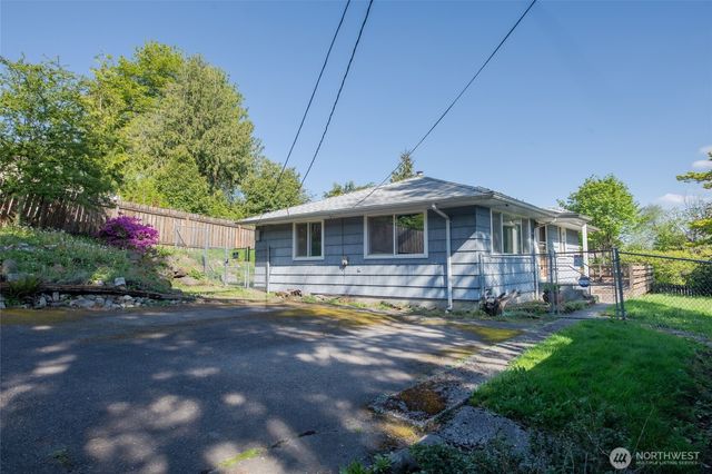 2022 S 108th Street, Seattle, WA 98168