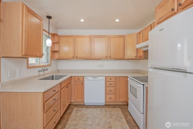 2022 S 108th Street, Seattle, WA 98168