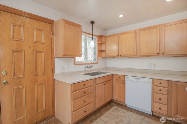 2022 S 108th Street, Seattle, WA 98168