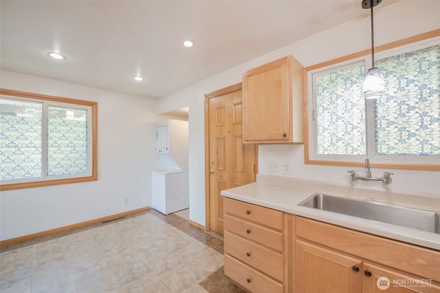 2022 S 108th Street, Seattle, WA 98168