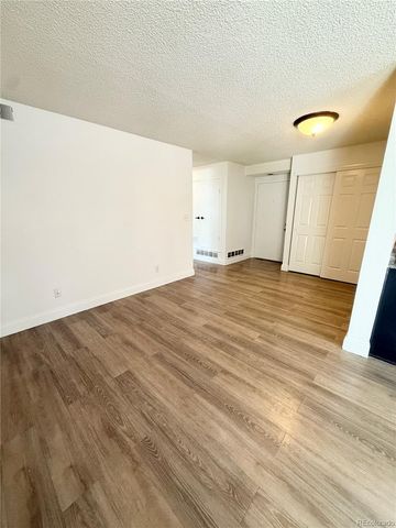 12430 E Cornell Avenue 101, Aurora, CO 80014