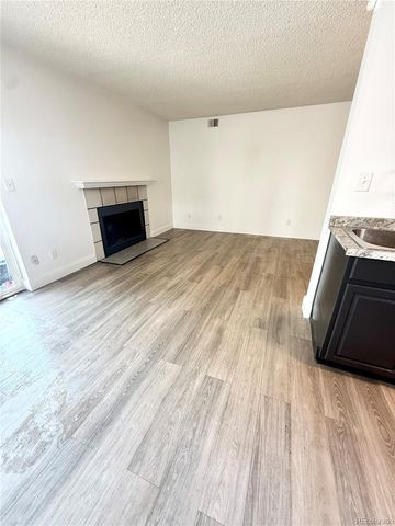 12430 E Cornell Avenue 101, Aurora, CO 80014