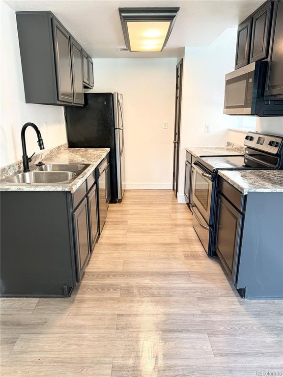 12430 E Cornell Avenue 101, Aurora, CO 80014