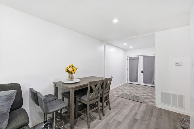 9829 Park Lane Court B, Dallas, TX 75220